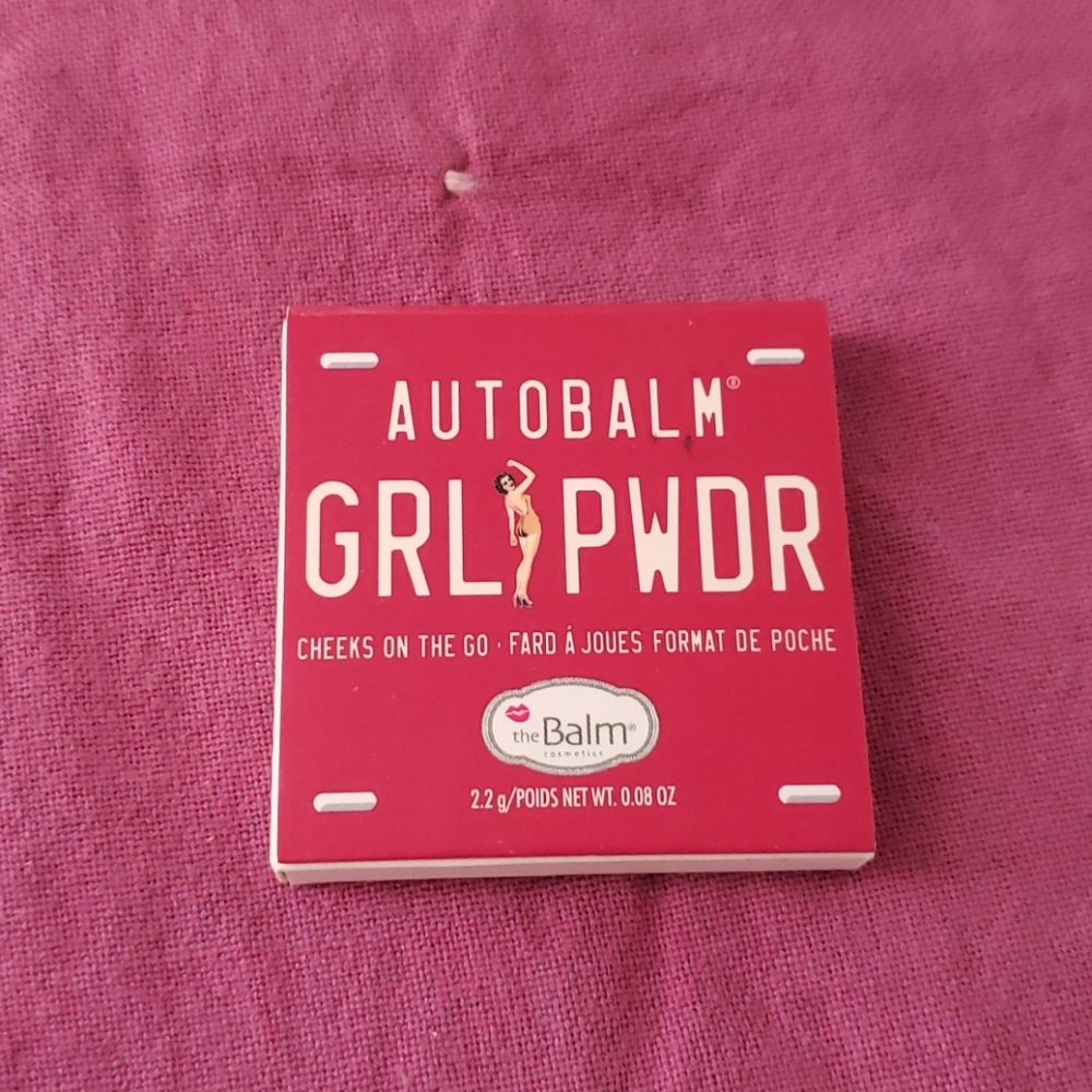 GRL PWDR cheek color